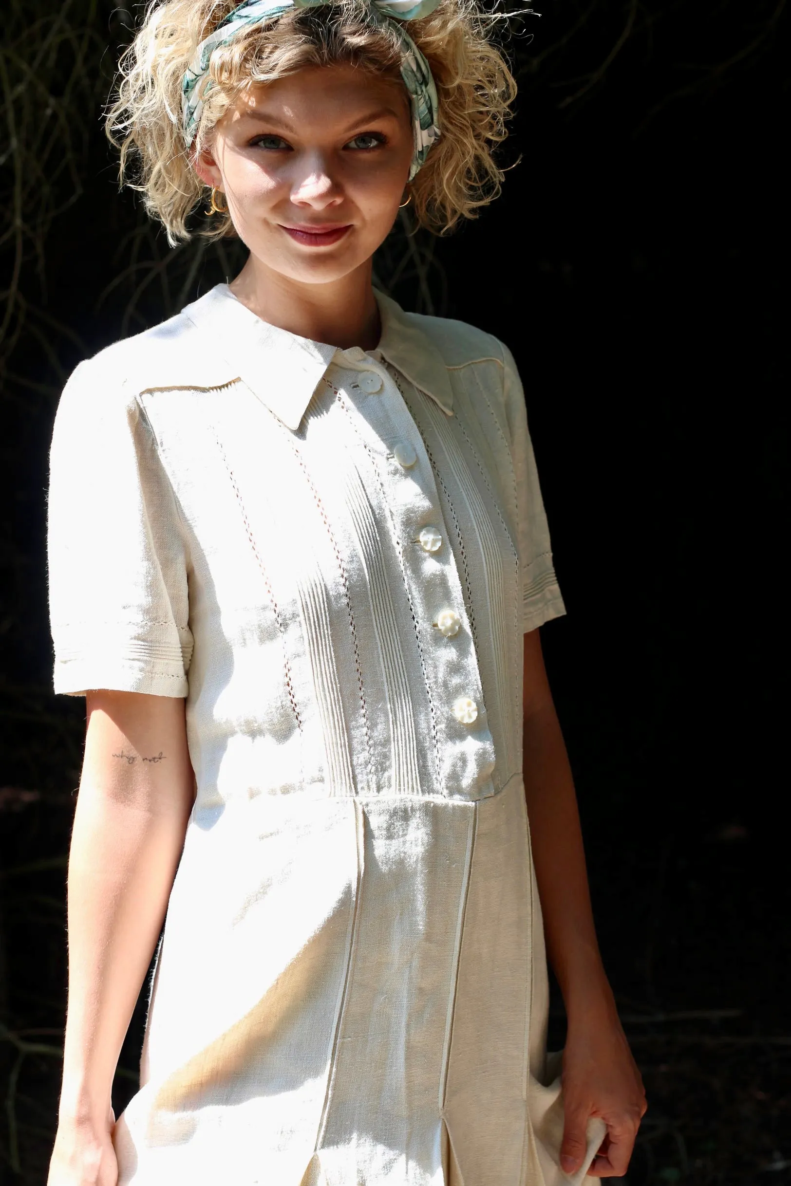 1930s Linen Dress With Mother of Pearl buttons/Size L