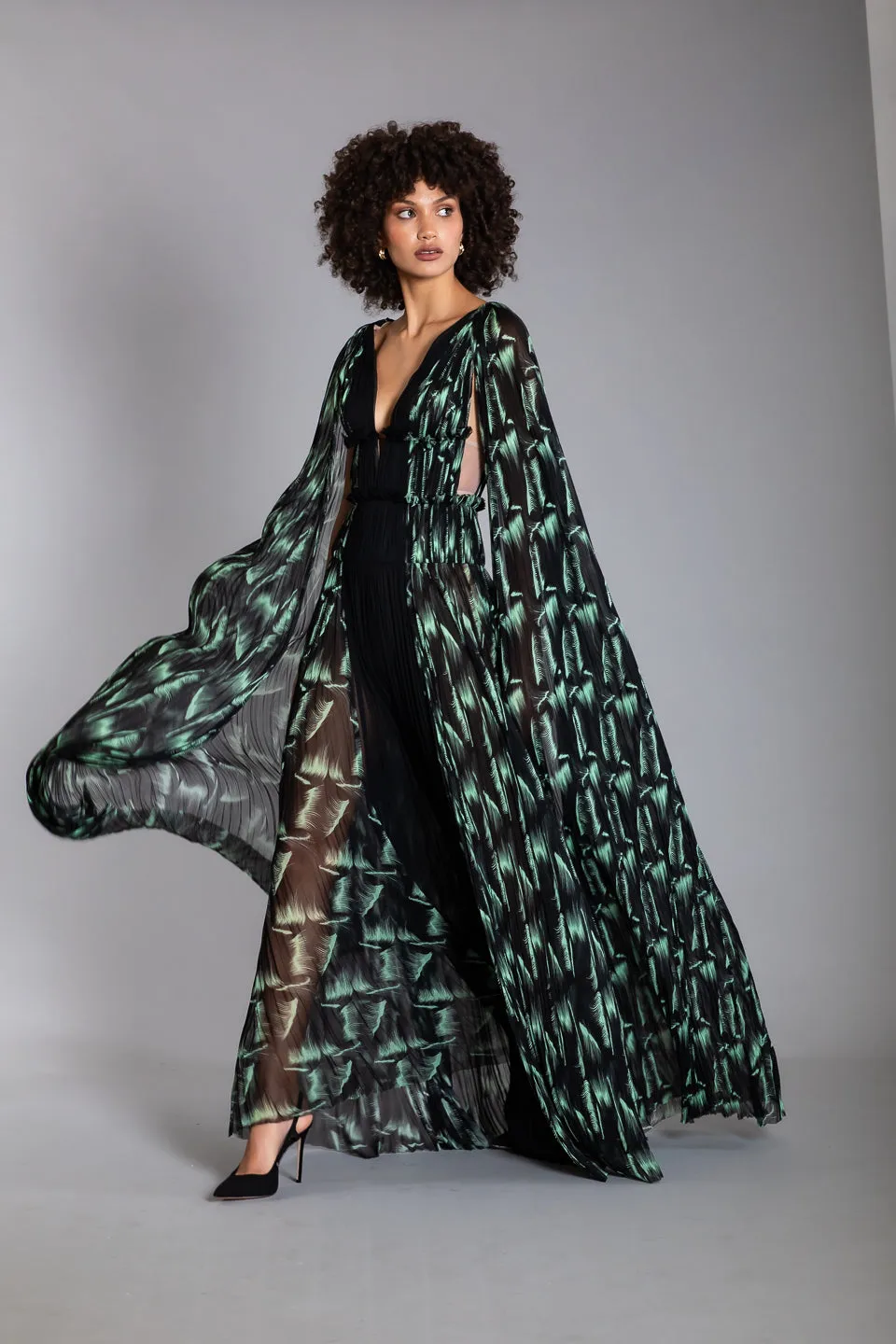 BLACK & MINT PRINTED V NECK SILK PLEATING GOWN