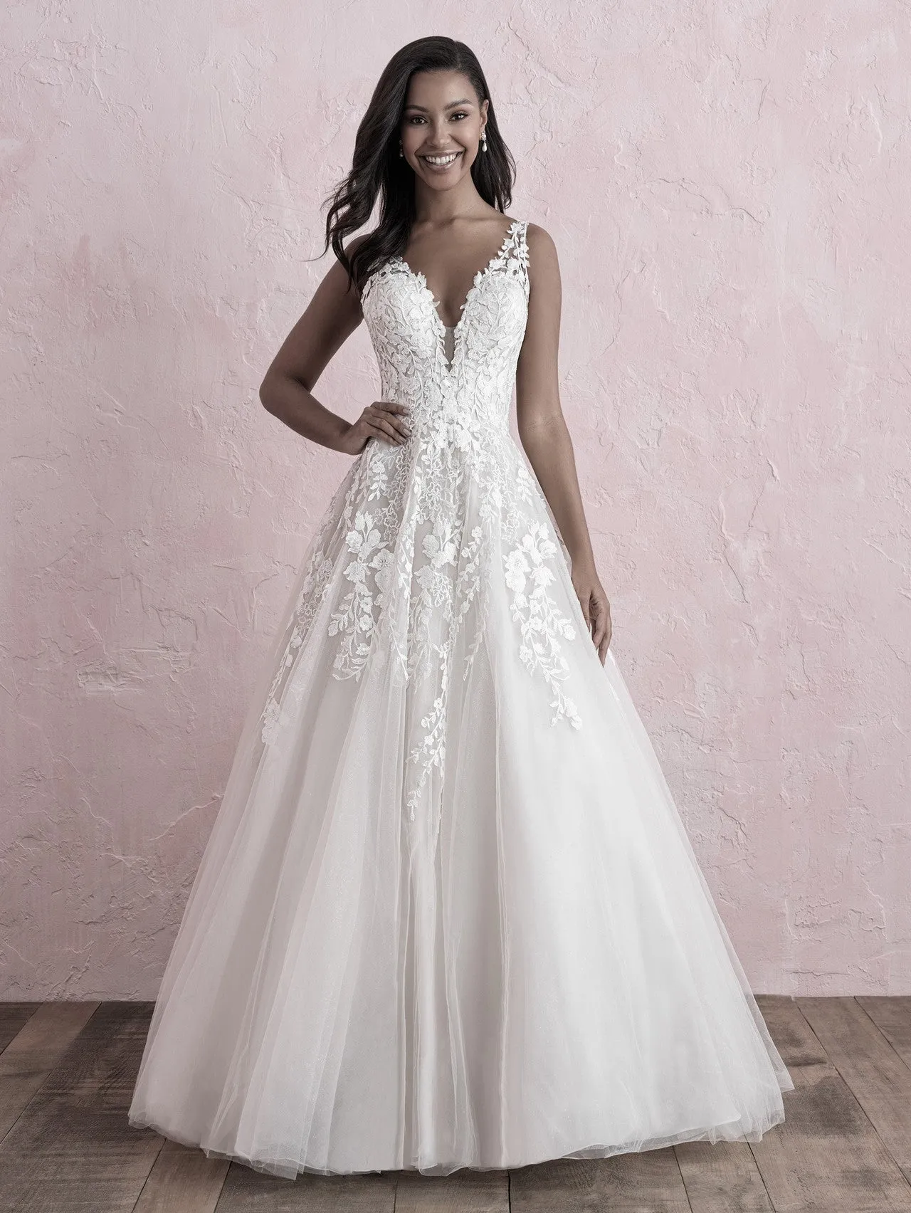 Dress 3702: Allure Romance "3265" waist 37