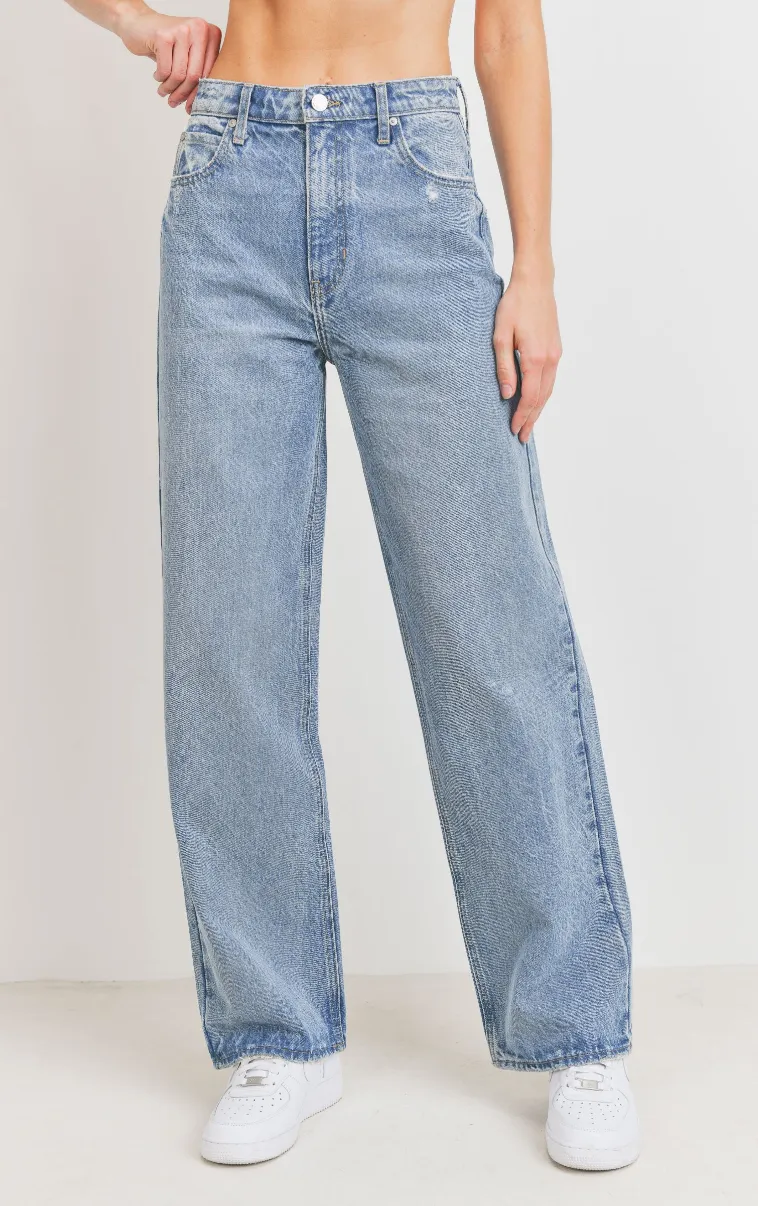High Waisted Girl Jean (lt denim)