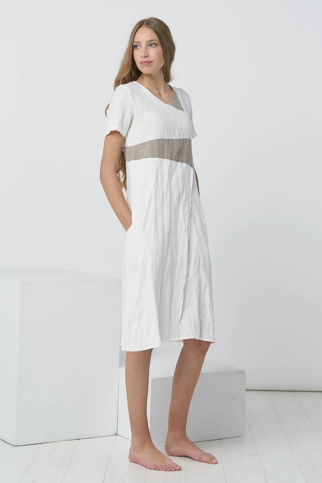 Minimalist linen dress Jore