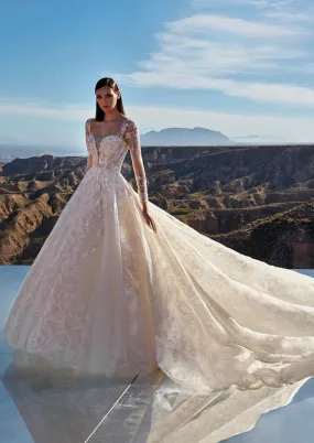Pronovias Privee: Platinum