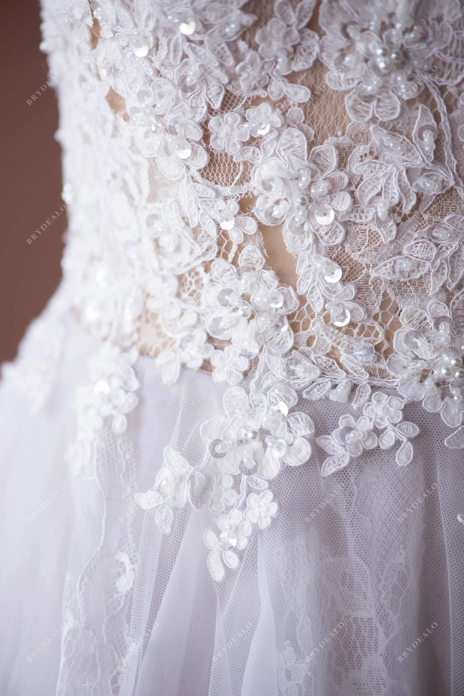 Spaghetti Strap Princess Lace Ball Gown Ruffled Tulle Nude Bridal Dress