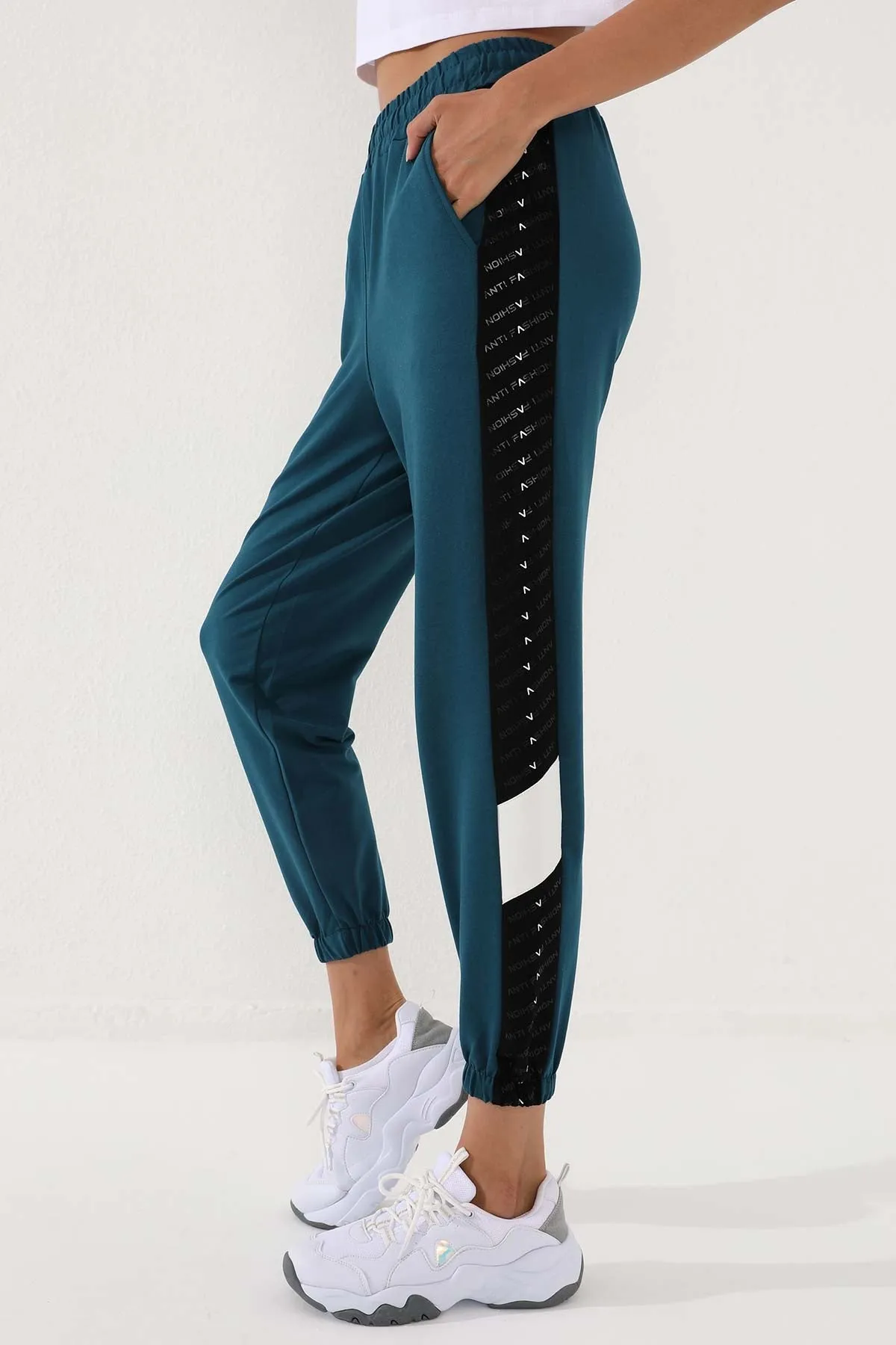 TMY Emerald Dotted Striped Detailed Jogger Comfortable Fit Elastic Cuff Women's Sweatpants - 94579 - Mafamude